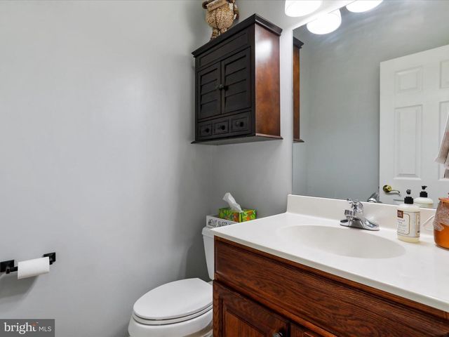 287 N LAKEWOOD, Ridgeley, WV 26753