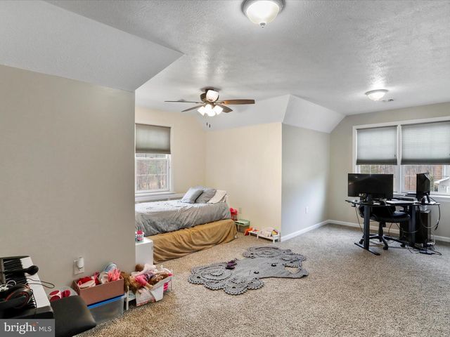 287 N LAKEWOOD, Ridgeley, WV 26753
