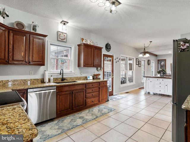 287 N LAKEWOOD, Ridgeley, WV 26753