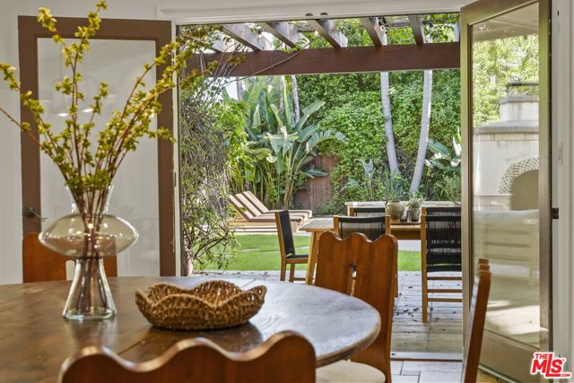 13164 Magnolia Boulevard, Sherman Oaks, CA 91423