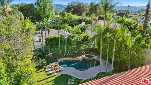 13164 Magnolia Boulevard, Sherman Oaks, CA 91423