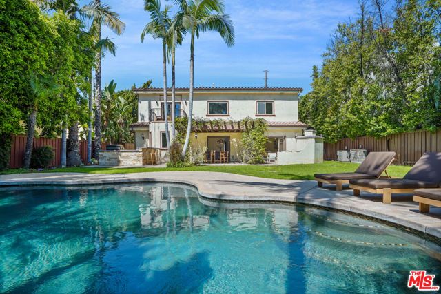 13164 Magnolia Boulevard, Sherman Oaks, CA 91423