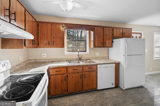 629 W Broadacre Road NW, Dalton, GA 30721