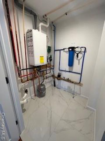 403 S Bayview Avenue, Freeport, NY 11520