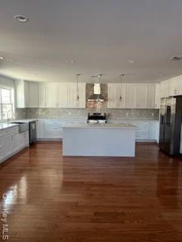 403 S Bayview Avenue, Freeport, NY 11520