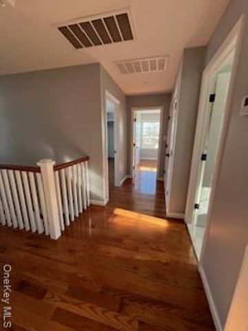 403 S Bayview Avenue, Freeport, NY 11520