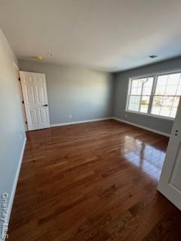 403 S Bayview Avenue, Freeport, NY 11520