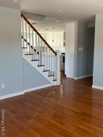 403 S Bayview Avenue, Freeport, NY 11520