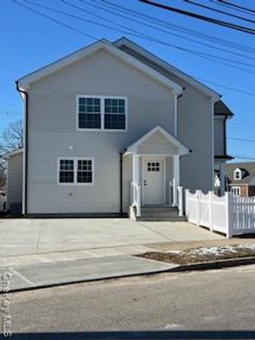 403 S Bayview Avenue, Freeport, NY 11520