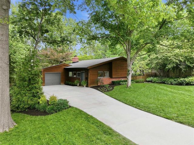 7415 ROSEWOOD Circle, Prairie Village, KS 66208