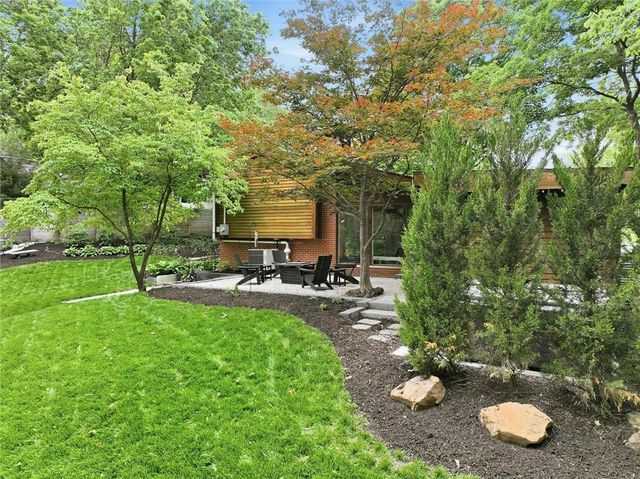 7415 ROSEWOOD Circle, Prairie Village, KS 66208