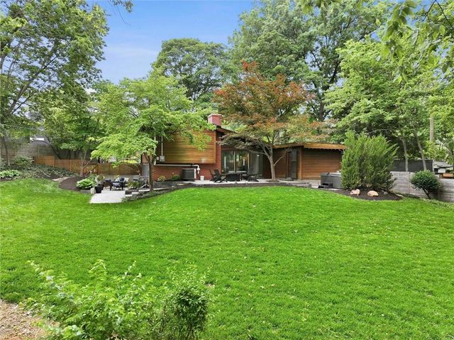 7415 ROSEWOOD Circle, Prairie Village, KS 66208