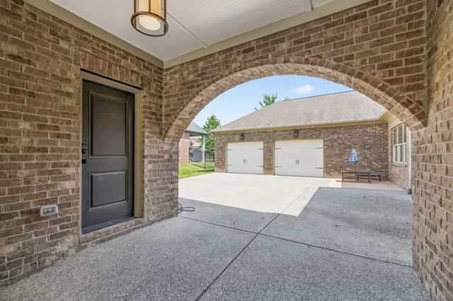820 Fontwell Ln, Franklin, TN 37064