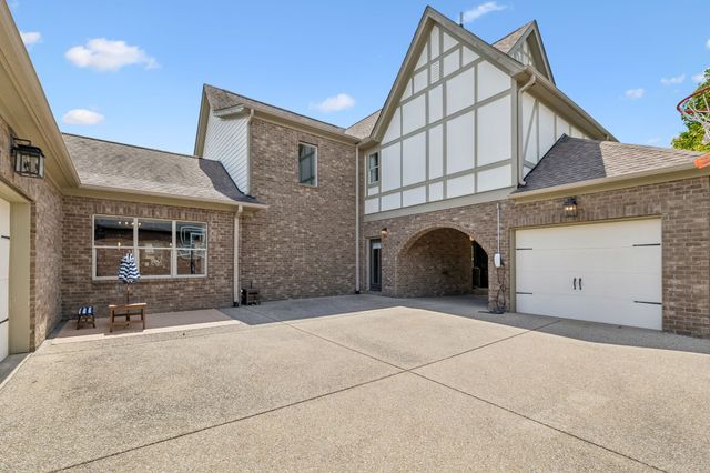 820 Fontwell Ln, Franklin, TN 37064