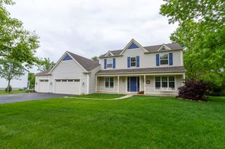 215 Hilltop Lane, Sleepy Hollow, IL 60118