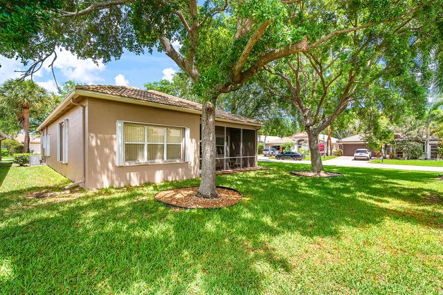 9740 Donato Way, Lake Worth, FL 33467