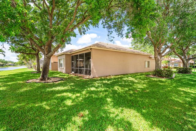 9740 Donato Way, Lake Worth, FL 33467