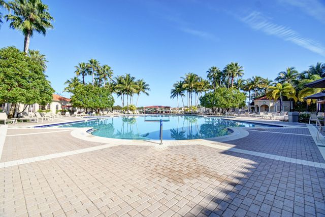 9740 Donato Way, Lake Worth, FL 33467
