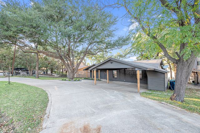 319 Admiral Drive, Gun Barrel City, TX 75156