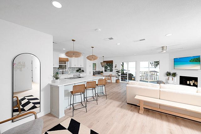 319 Admiral Drive, Gun Barrel City, TX 75156