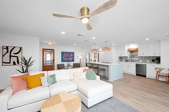 319 Admiral Drive, Gun Barrel City, TX 75156