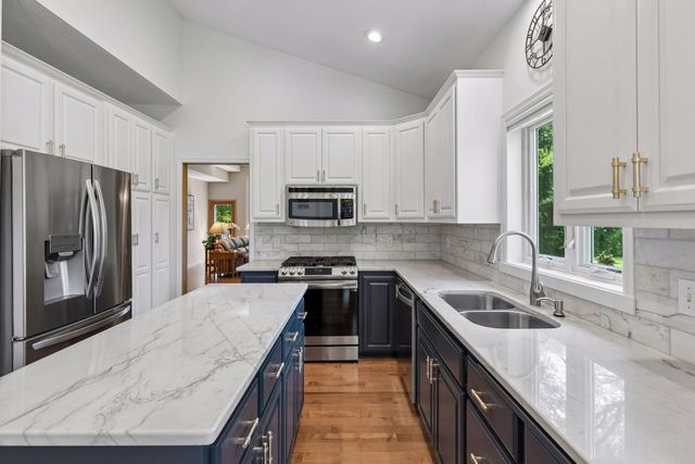 16847 Terrey Pine Drive, Eden Prairie, MN 55347