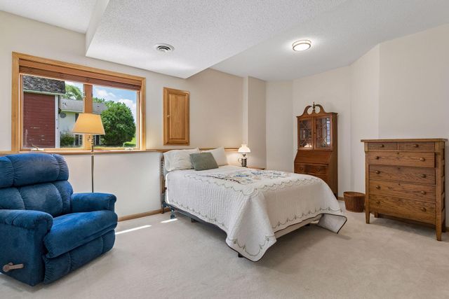 16847 Terrey Pine Drive, Eden Prairie, MN 55347