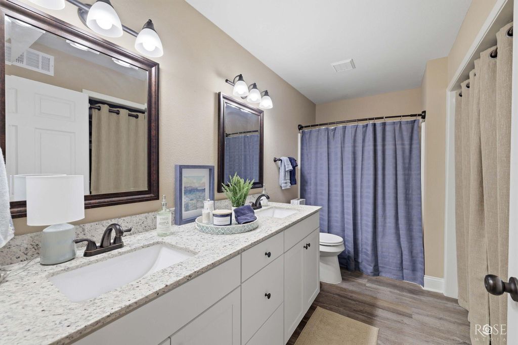 Image 16 of property listing at 2570 Sleepy Hollow Road, San Angelo, TX 76904