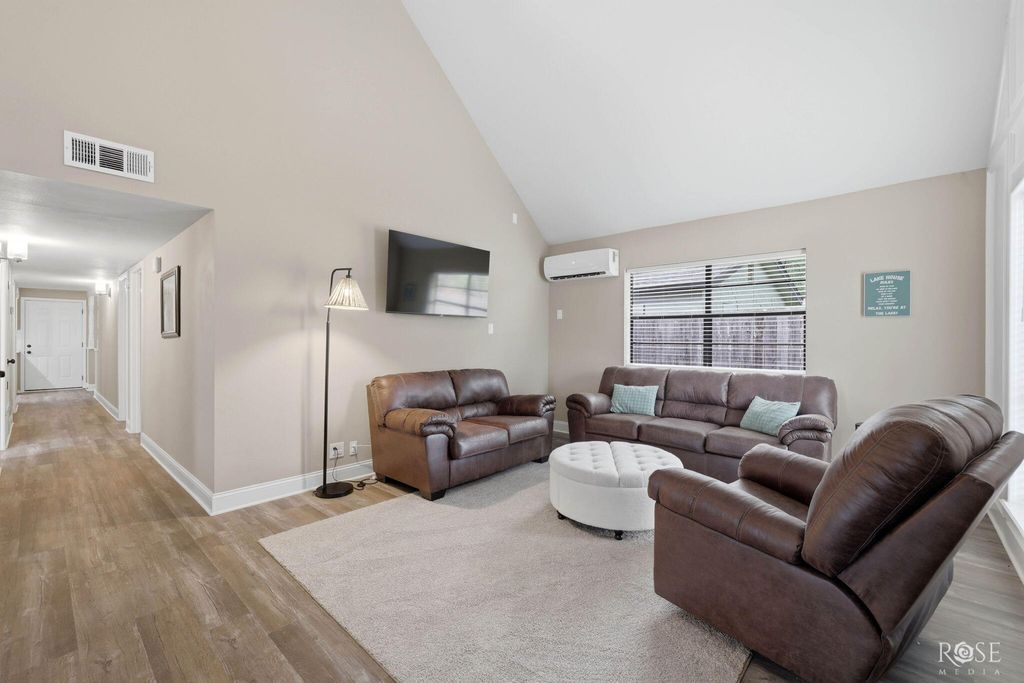Image 9 of property listing at 2570 Sleepy Hollow Road, San Angelo, TX 76904