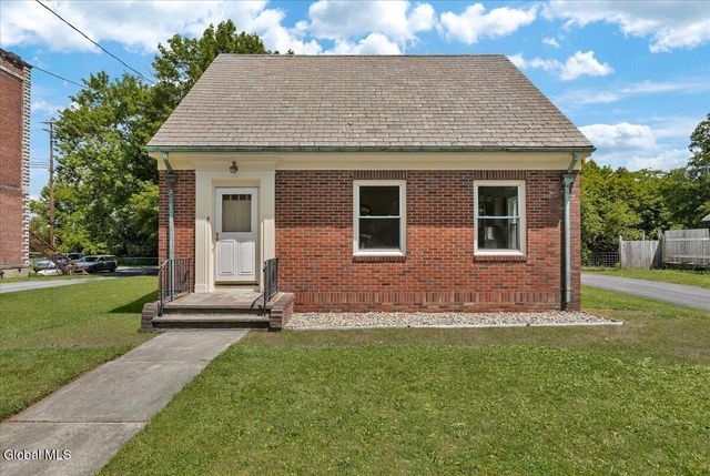 4 Russell Avenue, Ravena, NY 12143