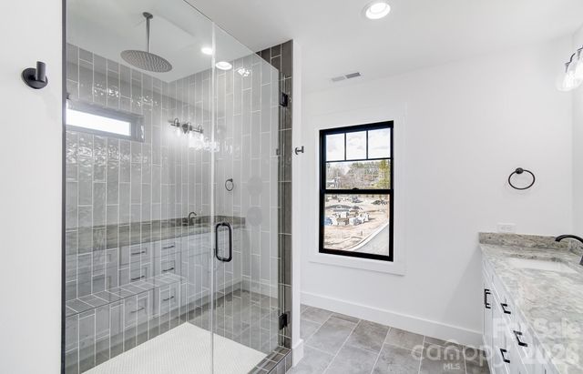 4 S Martha Kate Drive, Hendersonville, NC 28792