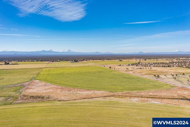 63560 Johnson Ranch Rd, Bend, OR 97701