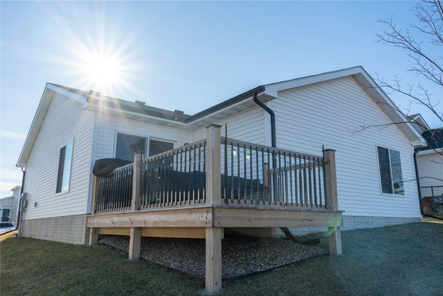 1355 Blazing Star Drive, Carlisle, IA 50047