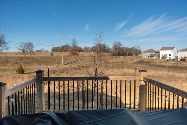 1355 Blazing Star Drive, Carlisle, IA 50047