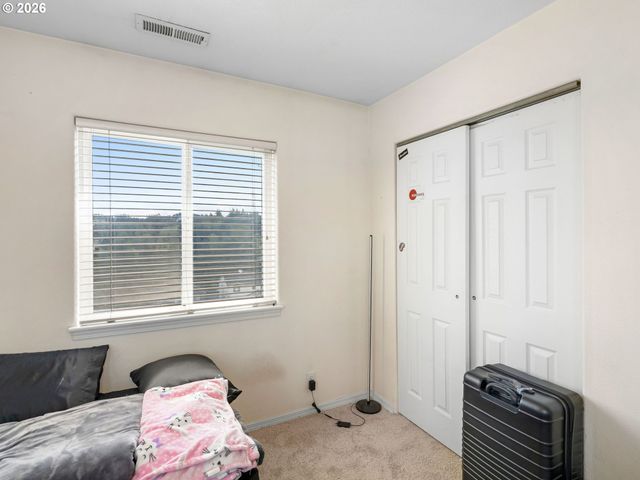 15348 Se HENDERSON Way, Portland, OR 97236