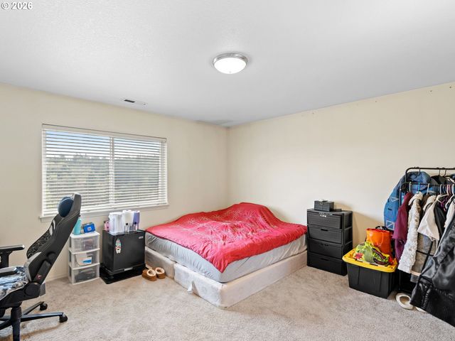 15348 Se HENDERSON Way, Portland, OR 97236