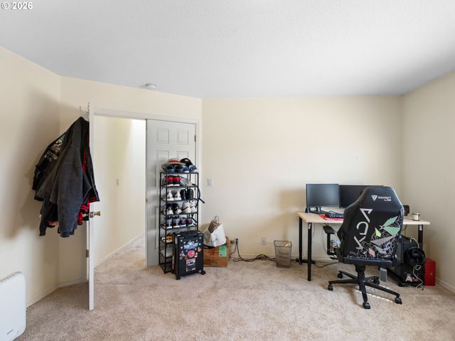 15348 Se HENDERSON Way, Portland, OR 97236