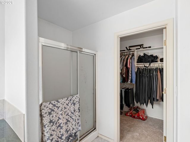 15348 Se HENDERSON Way, Portland, OR 97236