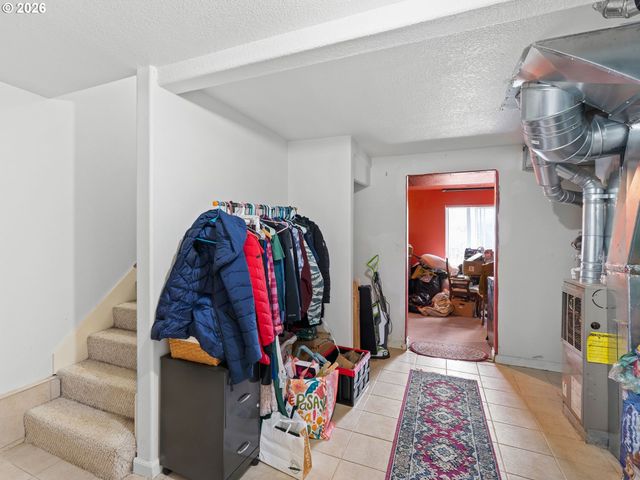 15348 Se HENDERSON Way, Portland, OR 97236