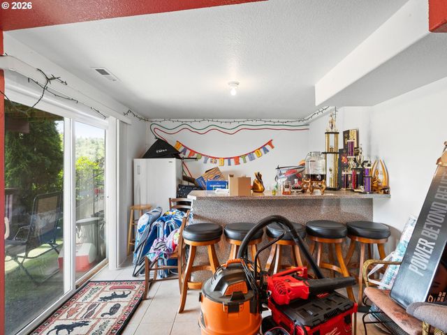 15348 Se HENDERSON Way, Portland, OR 97236