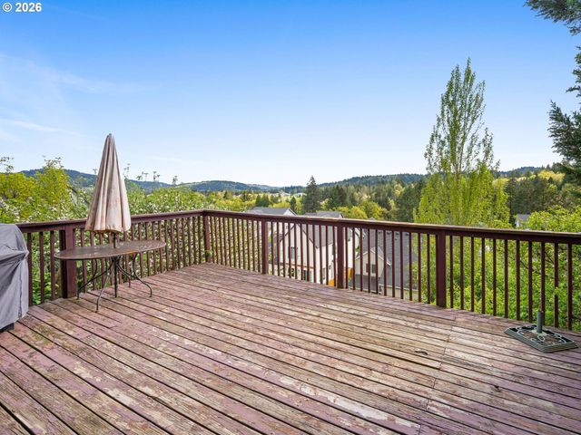 15348 Se HENDERSON Way, Portland, OR 97236