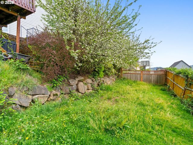 15348 Se HENDERSON Way, Portland, OR 97236