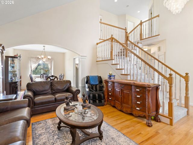 15348 Se HENDERSON Way, Portland, OR 97236