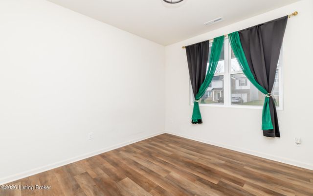 3607 Chaparral Ct, Louisville, KY 40229