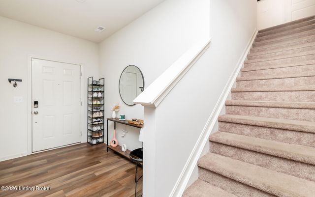 3607 Chaparral Ct, Louisville, KY 40229