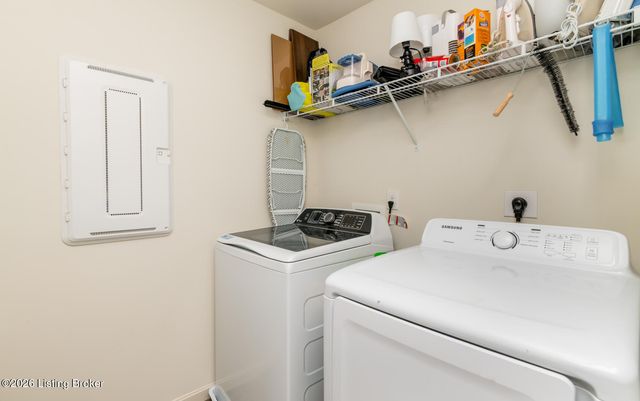 3607 Chaparral Ct, Louisville, KY 40229