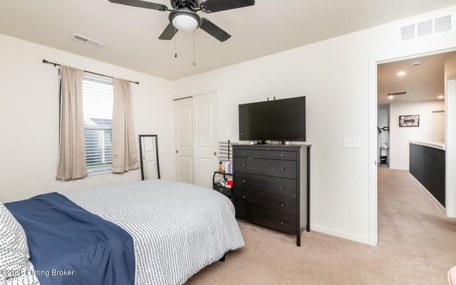 3607 Chaparral Ct, Louisville, KY 40229