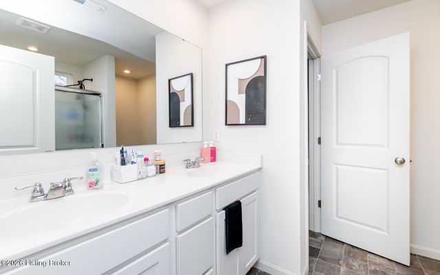 3607 Chaparral Ct, Louisville, KY 40229