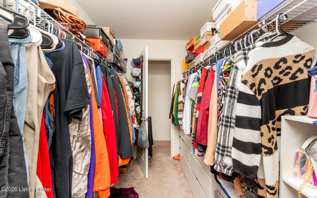 3607 Chaparral Ct, Louisville, KY 40229