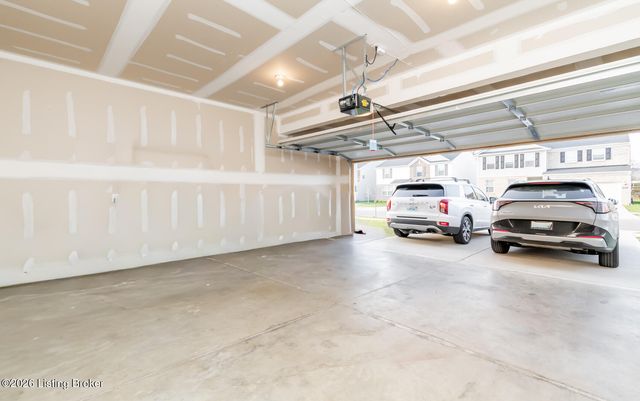 3607 Chaparral Ct, Louisville, KY 40229